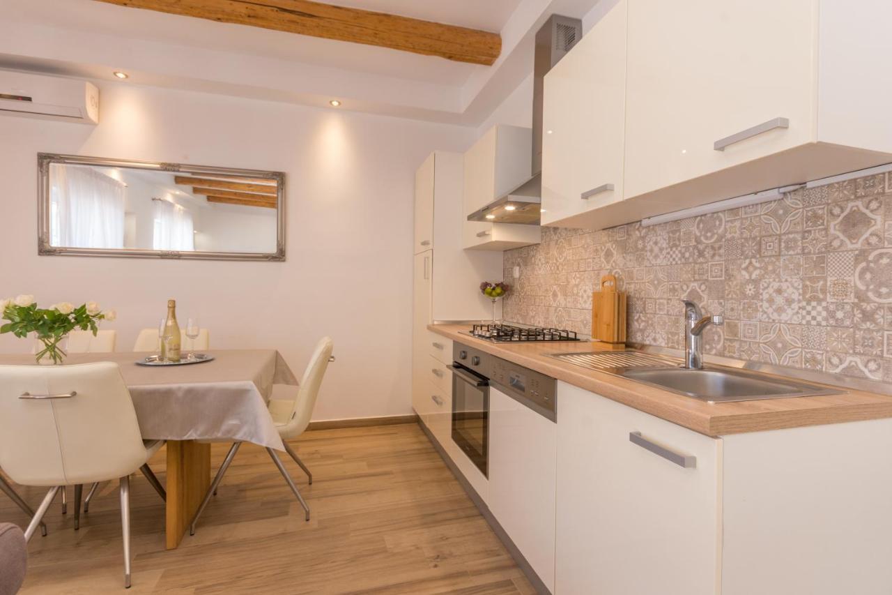 Apartmani Bonaca - 10M To The Sea Grebaštica Exteriér fotografie